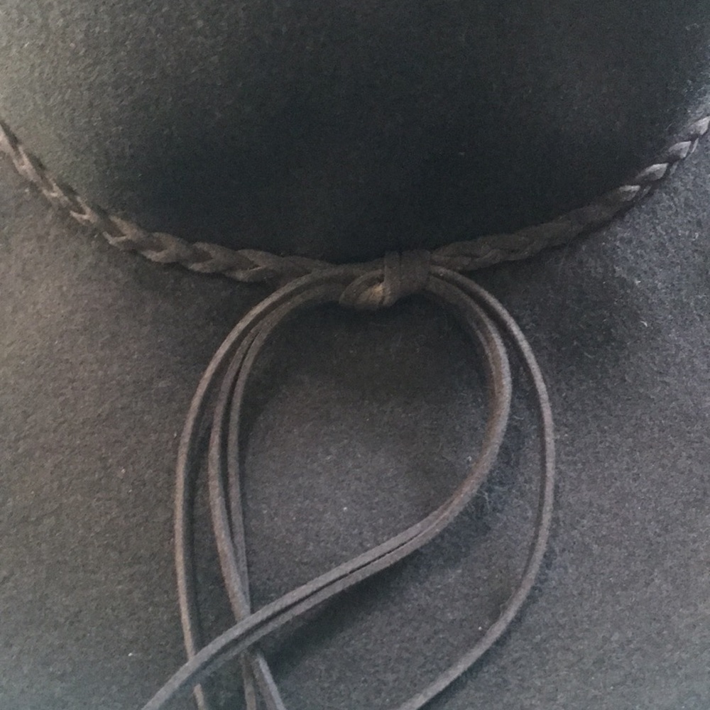 Hat - Picture 8 of 9